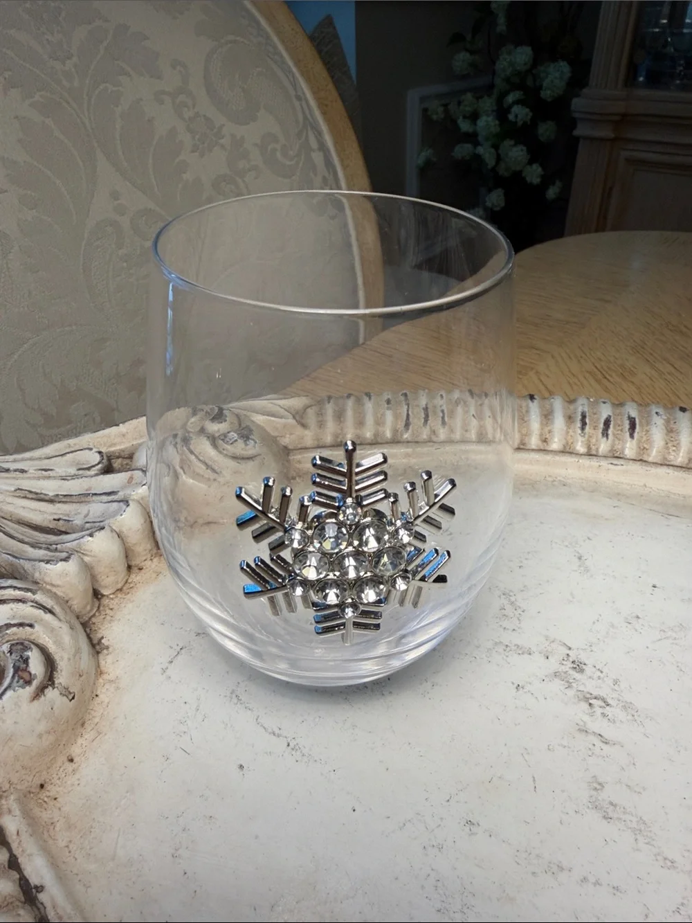 Jeweled Snowflake on Stemless Wine Glass